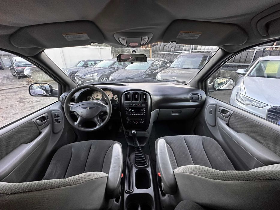 Chrysler Grand Voyager | 2.5 D 143KM|Manual|7 osobowe|Webasto|Hak|2004