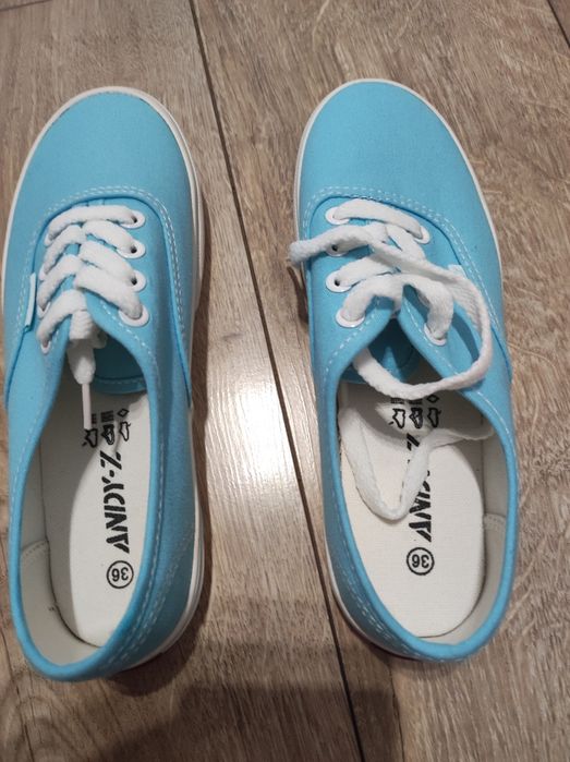 Tenisówki- Nowe-