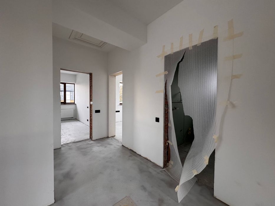 Продам современный  дом 215 м², Павленки, Ньютона, 8,5 соток( код 5704)