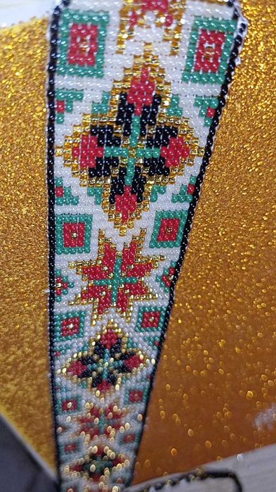 Чокер з бісеру з кольоровим орнаментом