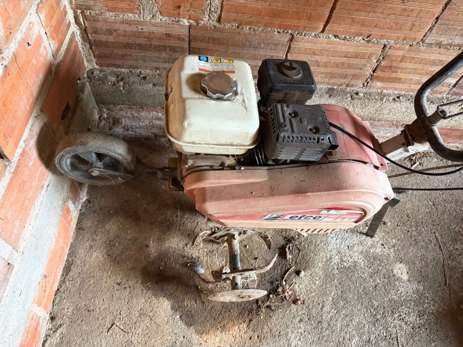 Motoinchada  a trabalhar