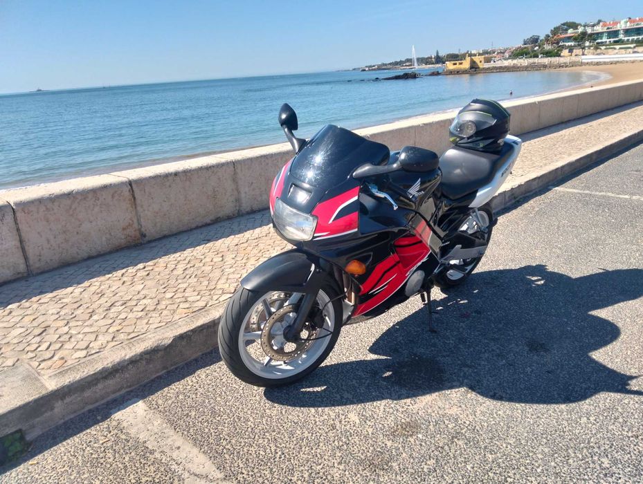 Vendo ou troco por carro