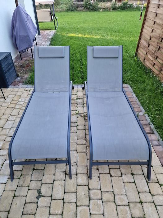 Zestaw ogrodowy Parasol + Stół + Leżaki