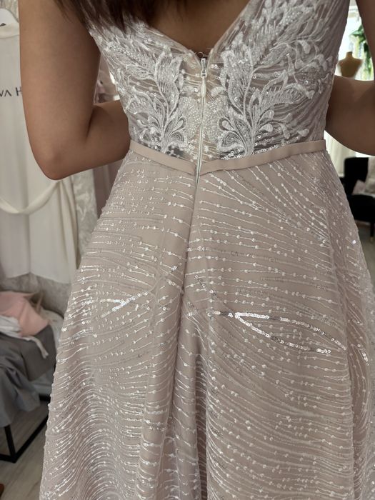 Piekna, nowa zjawiskowa suknia slubna