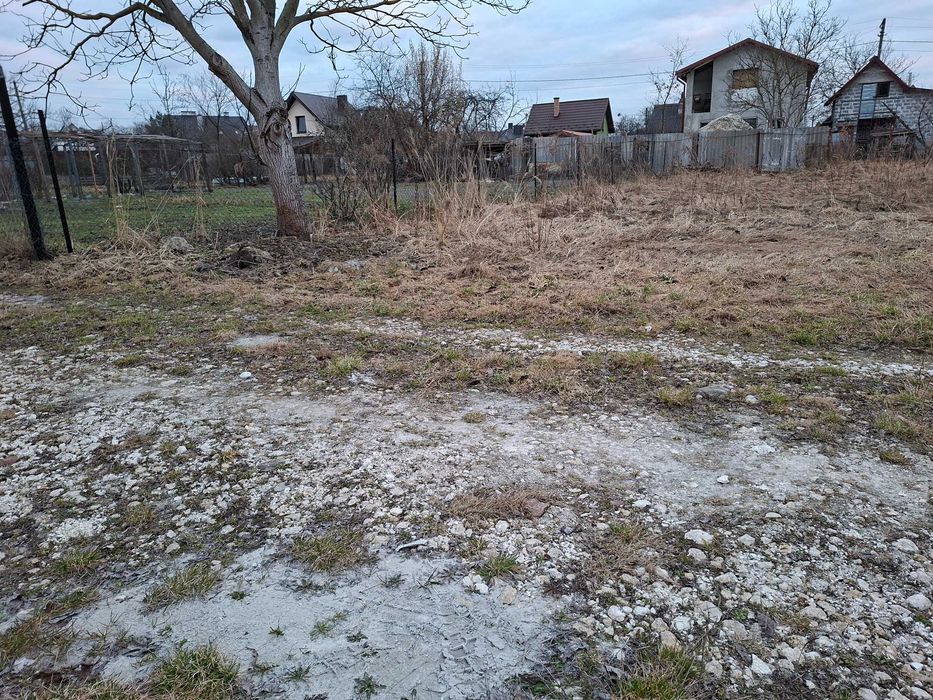 ДілянкаЗемельна ділянка 5 соток у Підрясне (дачі 01.05) — комунікації поруч живуть сусіди