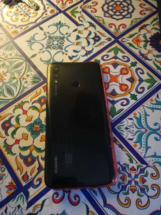 Huawei P Smart 2019 Preto • 64 GB • Dual SIM físico