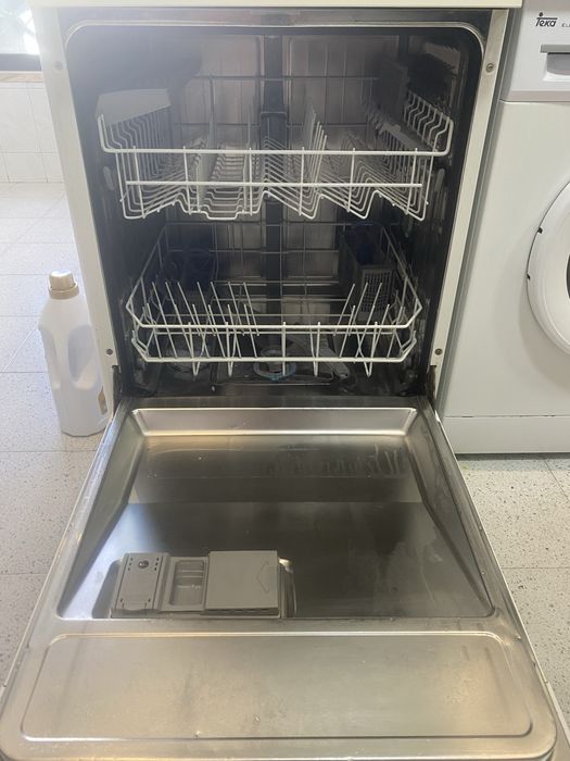 Maquina de lavar Loiça, Muito Bom! (PAGAMENTO EM DINHEIRO NA RETIRADA)