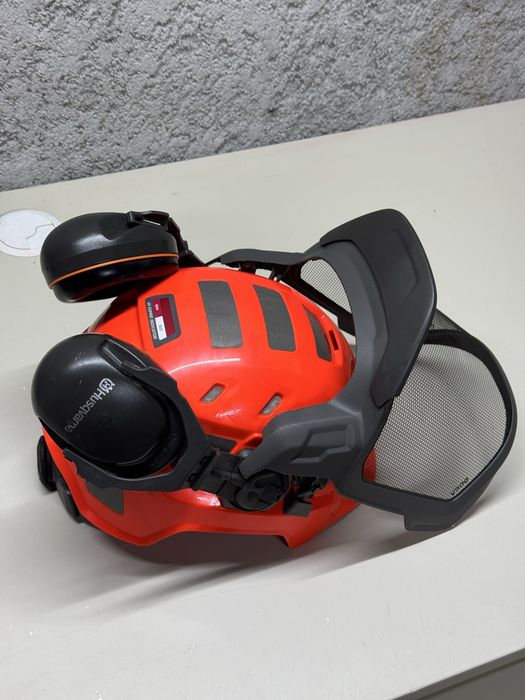 Husqvarna Capacete