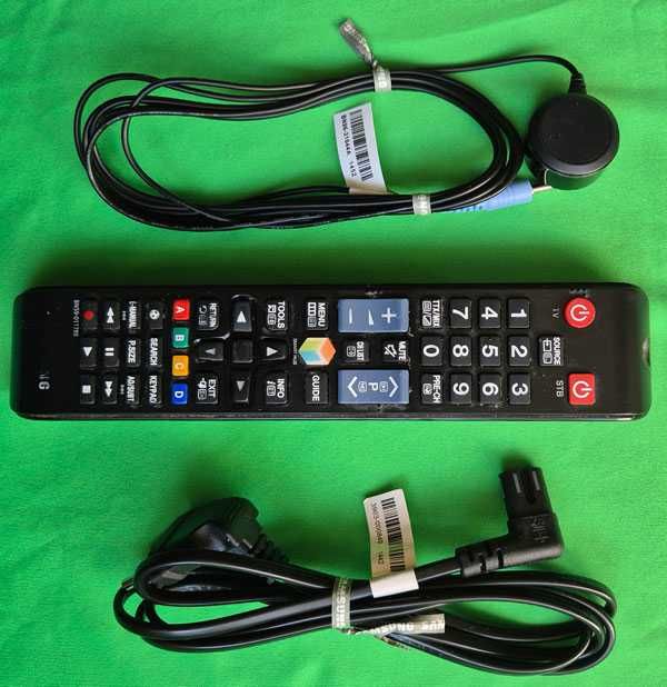 Zestaw  Google TV Chromecast 4K | + TV SAMSUNG 32" Full HD UE32H550