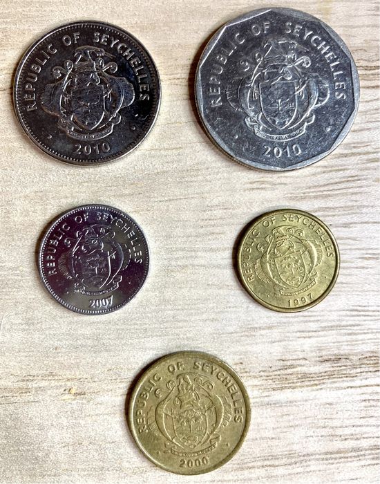 Numismática, Moedas antigas de espanha de cinco centimos em cobre