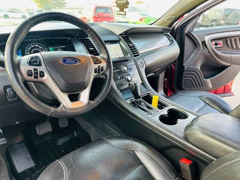 2018 Ford Taurus SEL