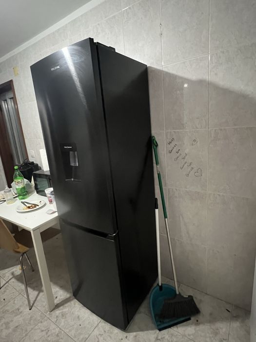 Frigorifico como novi