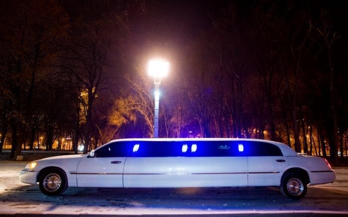 Прокат лимузинов в Кривом Роге. Крайслер 300С VERSACE