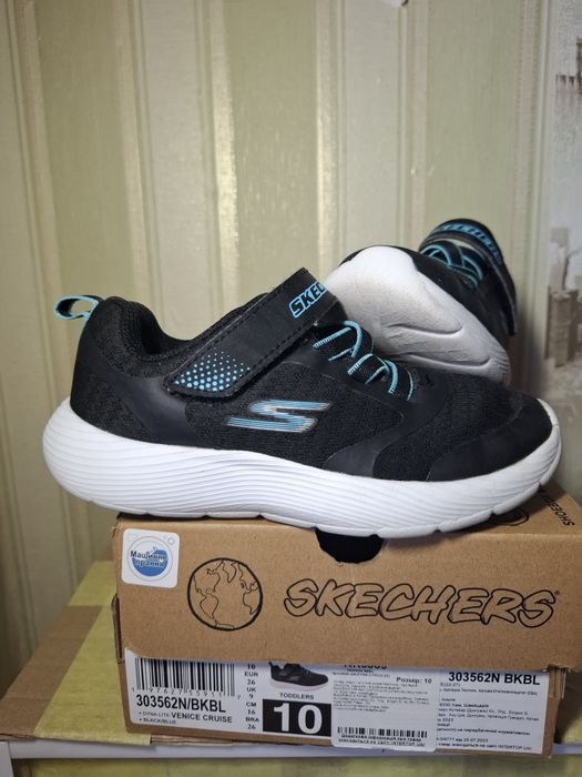 Кросівки Skechers 26 розмір.