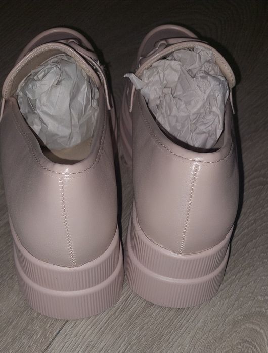 Nowe mokasyny damskie DeeZee r.37