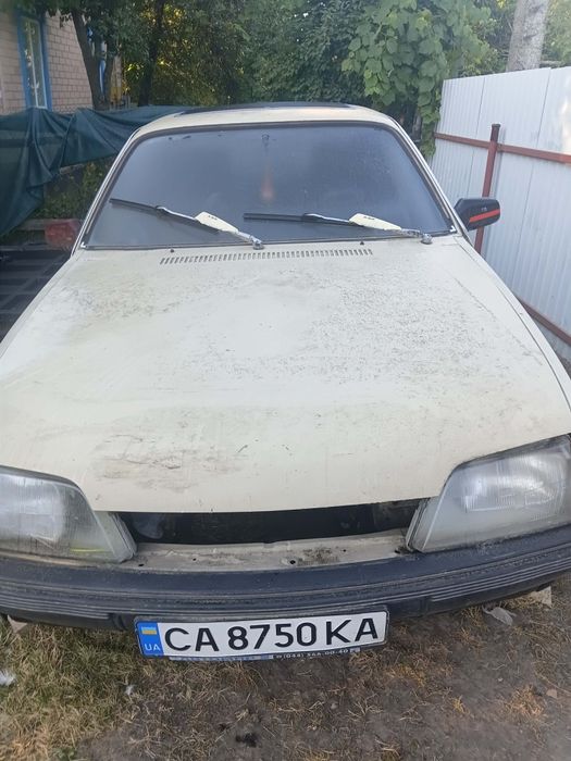 Продам хорошу машину