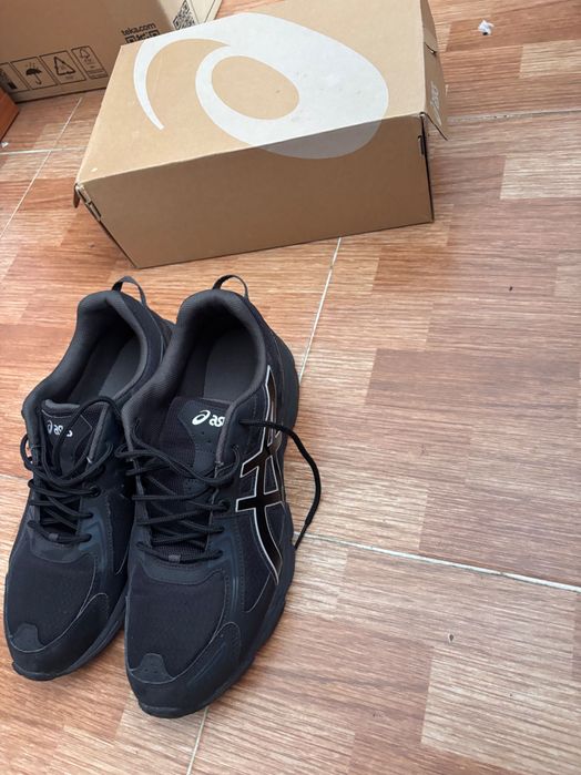 Tenis praticamente novos da ASICS