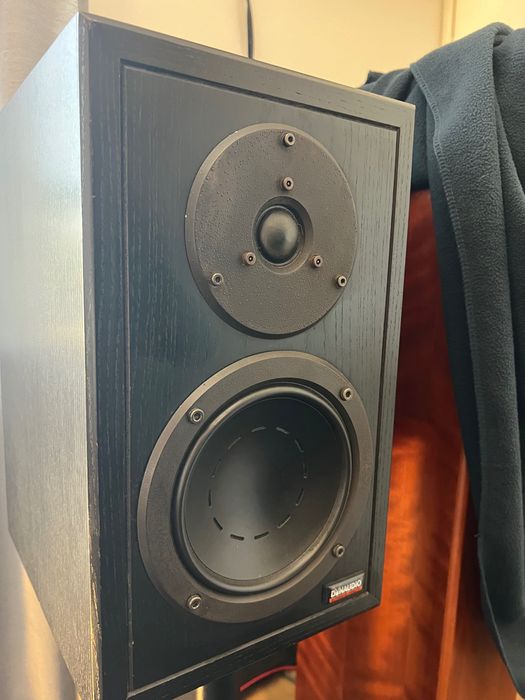 Colunas Dynaudio Contour
