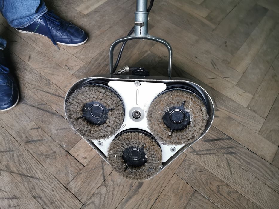 Полотер ретро робочий