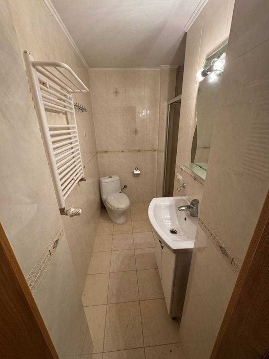 Продається двоповерховий  будинок у Брюховичах поряд з лісом