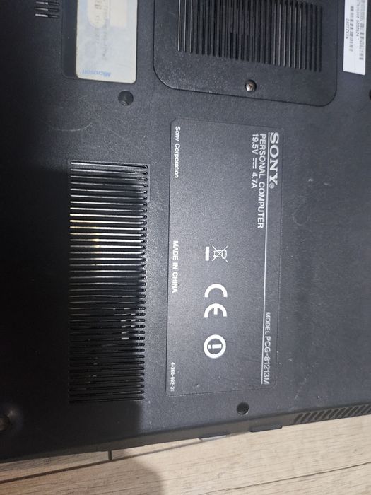 Laptop Sony Vaio PCG-81213M uszkodzony
