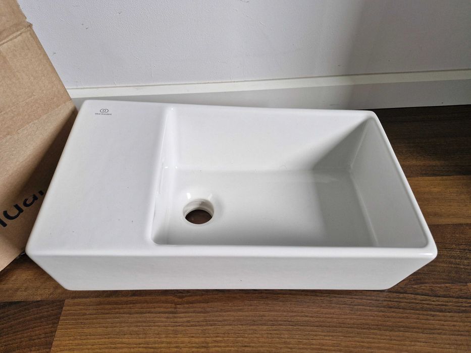 Umywalka ideal standard 25x45cm