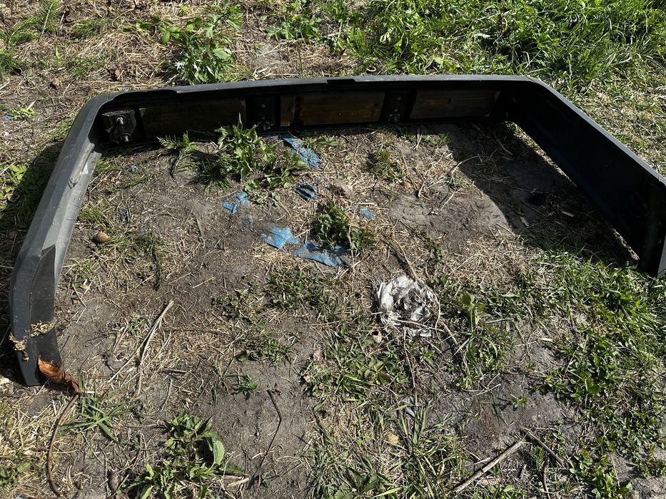 Zderzak tył Mercedes W124 Zderzak tył 124