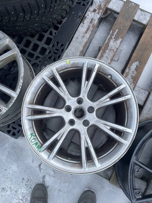 Продам шини та диски на TESLA 3/Y/S/X/Highland/Juniper