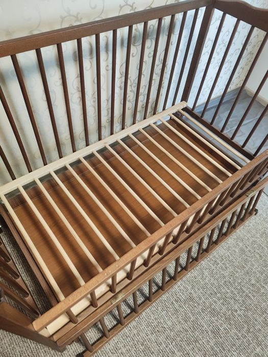 Ліжечко дитяче маятник