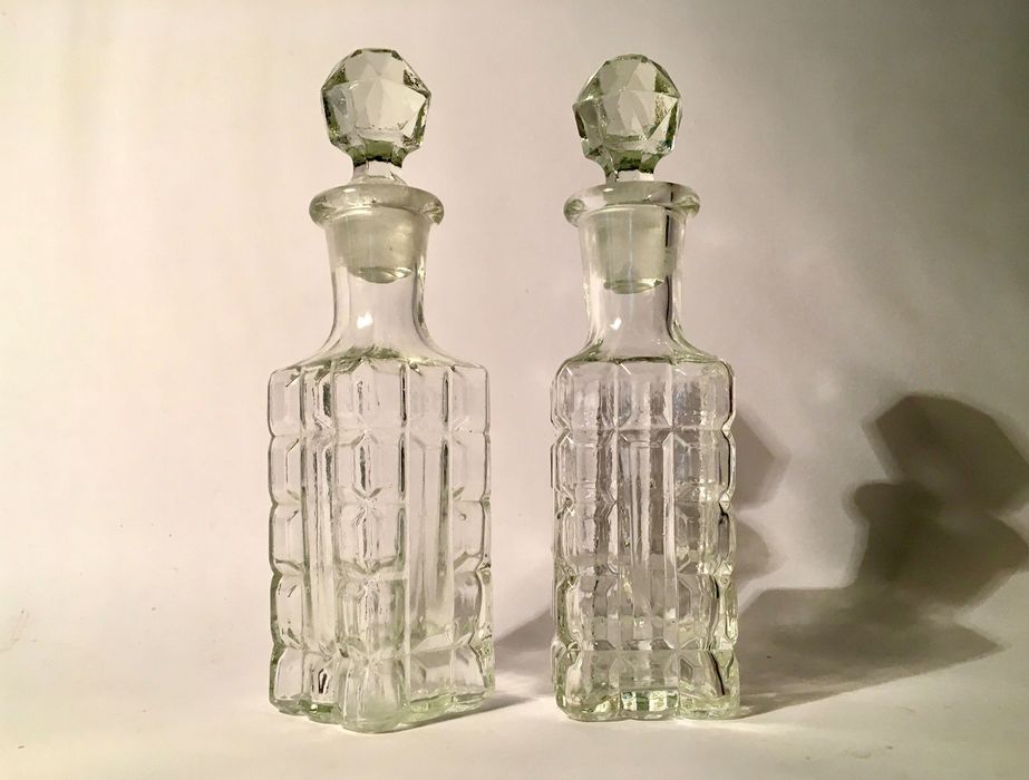 2 FRASCOS ANTIGOS - 17,5 x 4,3 x 4,3 cm/s