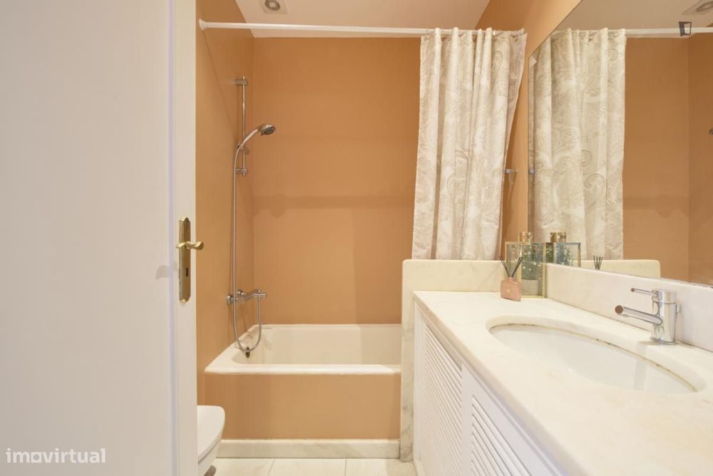 Quarto - localizado em Entrecampos Lisbon