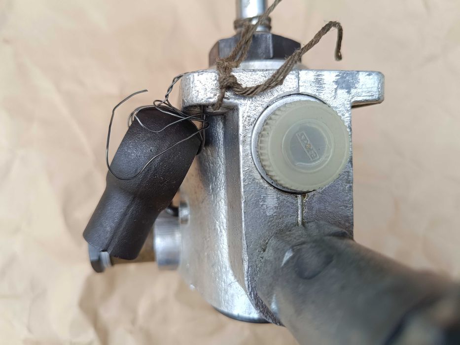 pompka zasilająca hydrauliczna damka Praga V3S, silni-k T912 paliwa