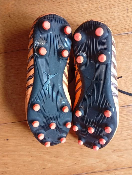 Chuteiras Puma com pouco uso