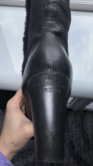 Baldinini Італія оригінал зимові шкіряні чоботи на цигейкі овчині р.37