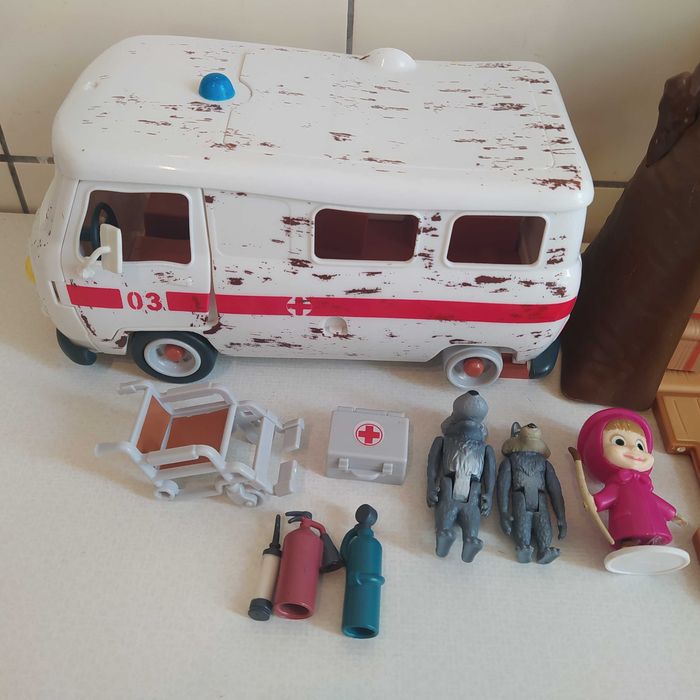 Masza Karetka Pogotowia + Domek