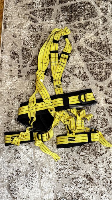 Продам спорядження для Альпінізму стан новий