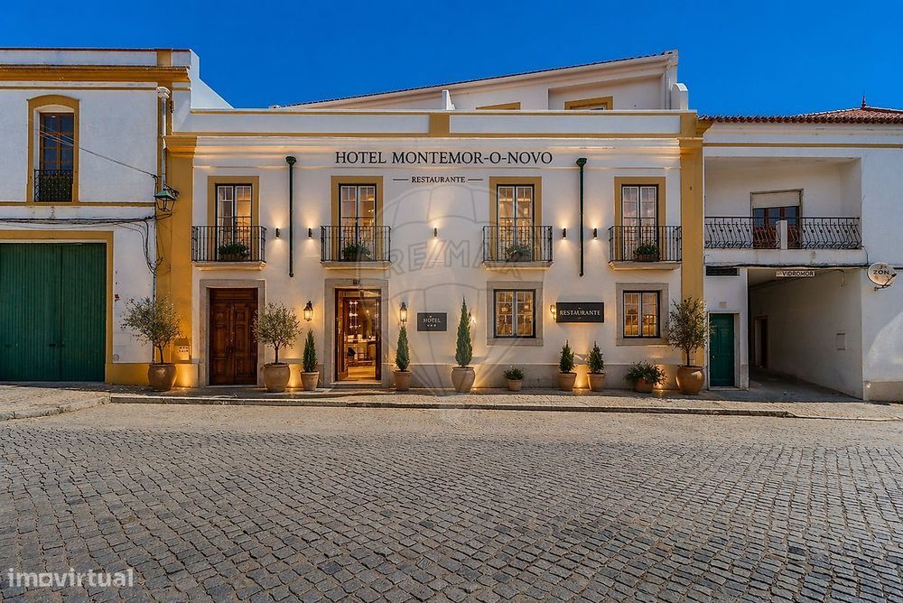 Hotel T12 para venda
