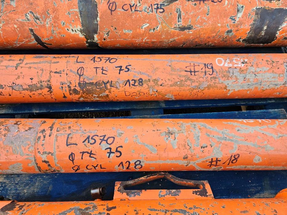 siłownik hydrauliczny do koparki używany