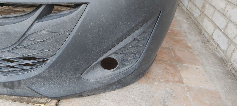 Решётка и заглушки ПТФ в бампер на Mazda 5 (cw)