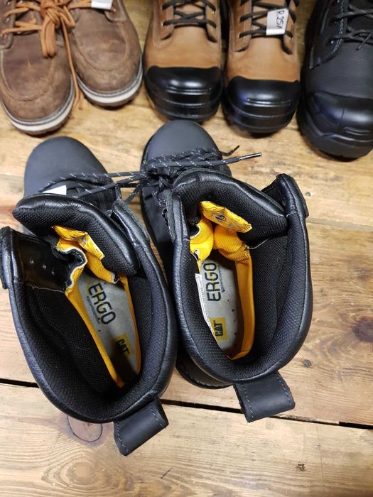 Buty robocze CATERPILLAR rozm 45 wkł 30 cm S3