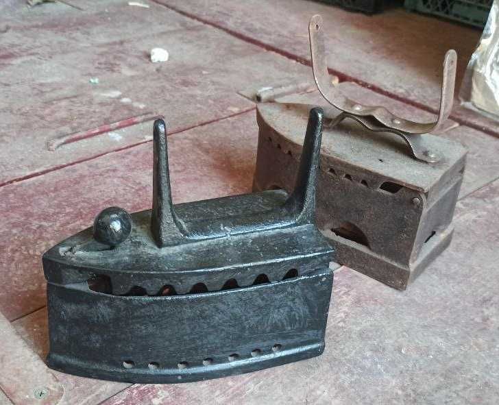 Старинный Утюг на дровах углях ретро утюг Царский