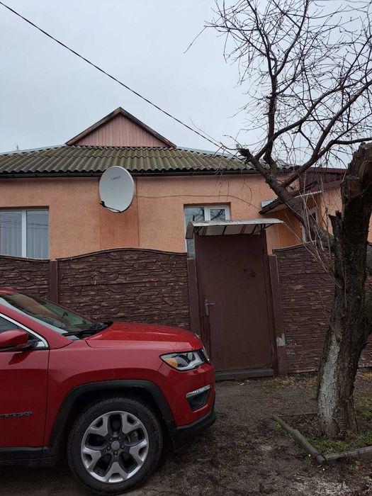 Продам 1/2 дома на поселке Жуковского