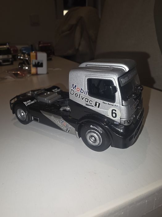 Miniatura camiao mercedes corrida 1/43