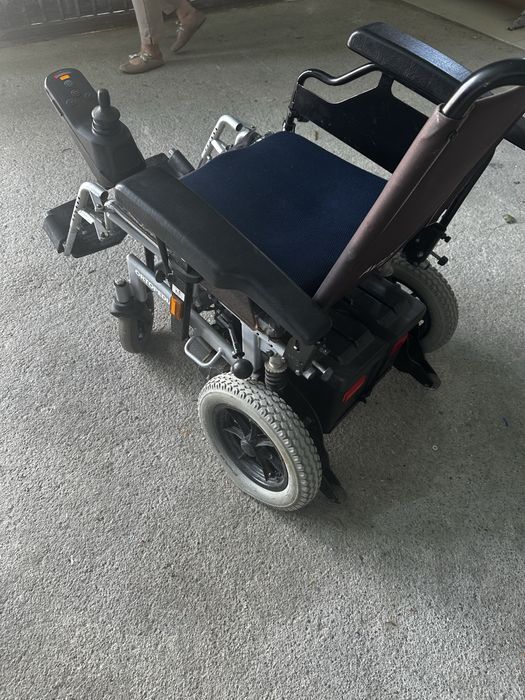 Cadeira de rodas eletrica