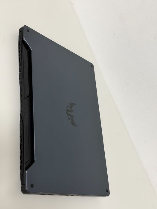 Portátil Gaming Asus Tuf A15 - Ryzen 9 + RTX 2060