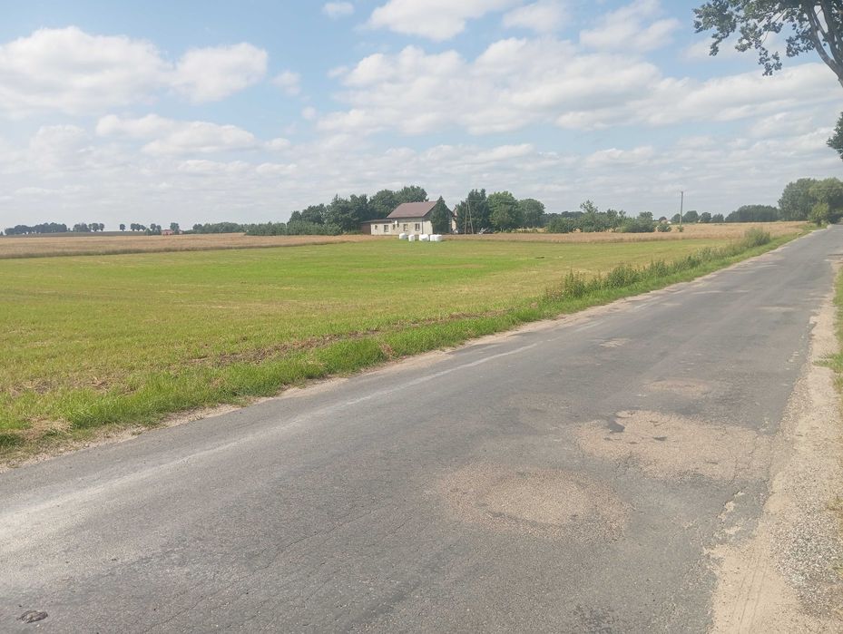 działka z możliwośćią zabudowy 30a!