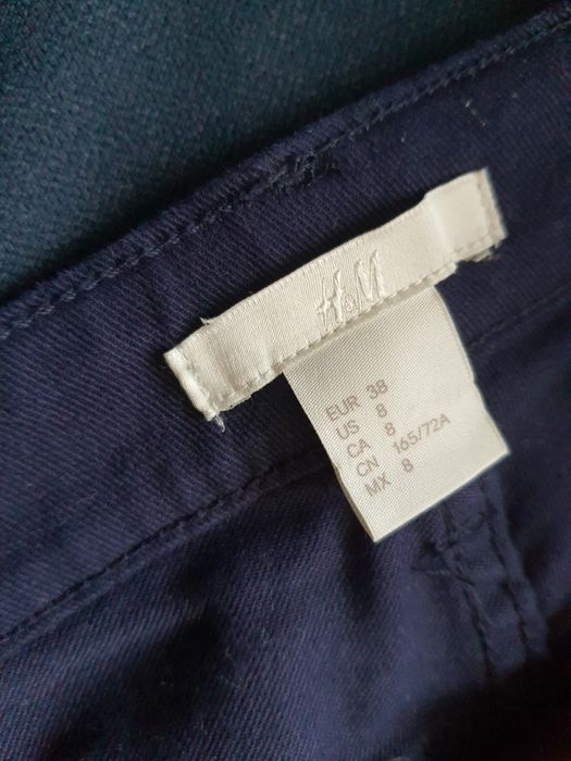 Spodenki granatowe H&M M 38 Basic