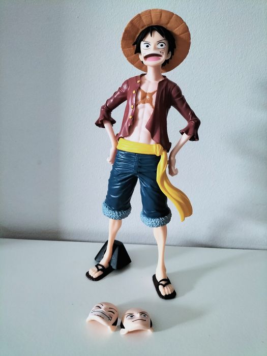 Luffy personagem com  - 28 cm