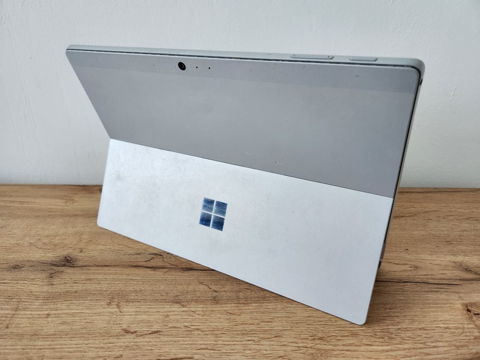 Microsoft Surface Pro 5 (1807) LTE | i5-7300U | 8GB RAM | 256GB SSD
