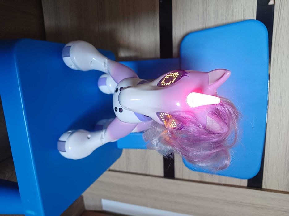 Інтерактивний єдиноріг. SpinMaster Zoomer Enchanted Unicorn Pony